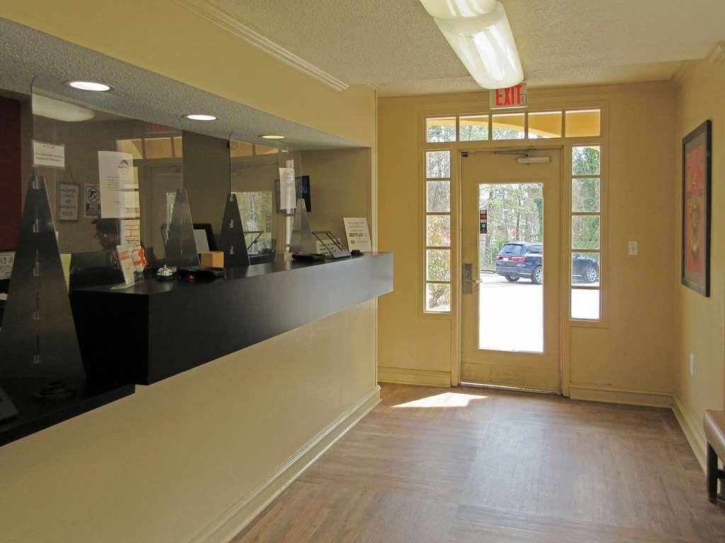 Suburban Studios Raleigh - Crabtree Valley Интерьер фото